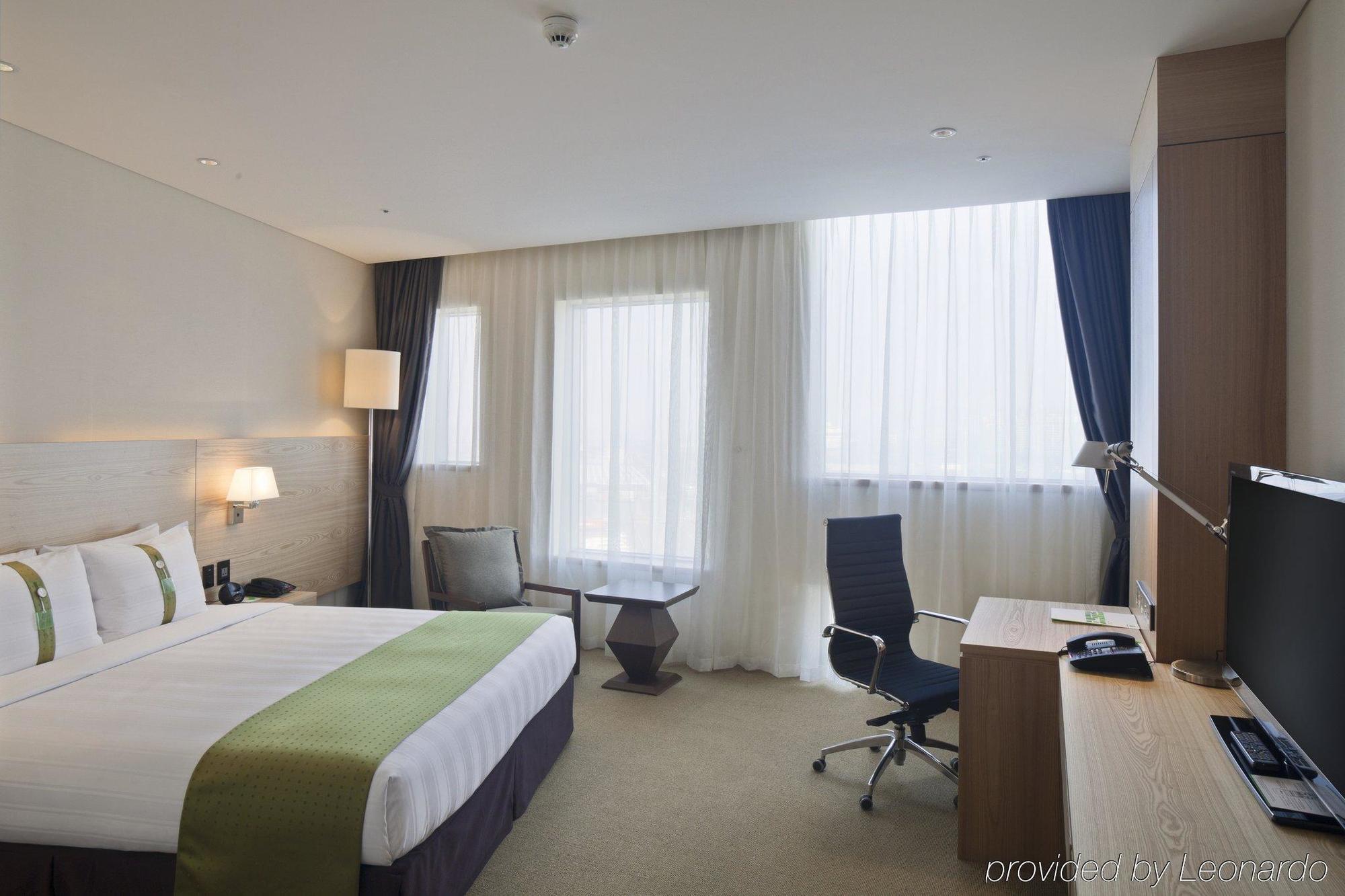 Готель Ramada Plaza By Wyndham Gwangju Gwangju Metropolitan City Екстер'єр фото
