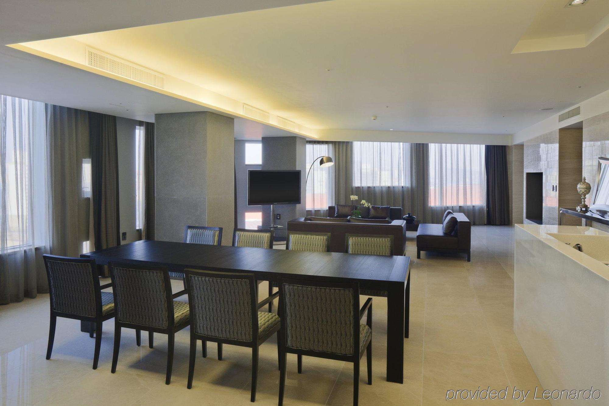 Готель Ramada Plaza By Wyndham Gwangju Gwangju Metropolitan City Екстер'єр фото