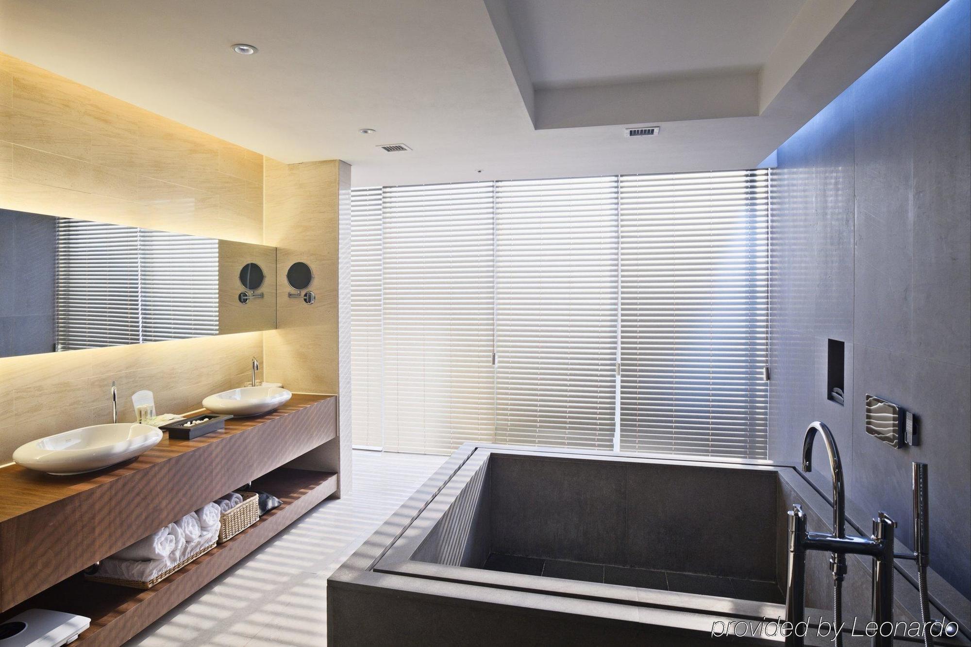 Готель Ramada Plaza By Wyndham Gwangju Gwangju Metropolitan City Екстер'єр фото