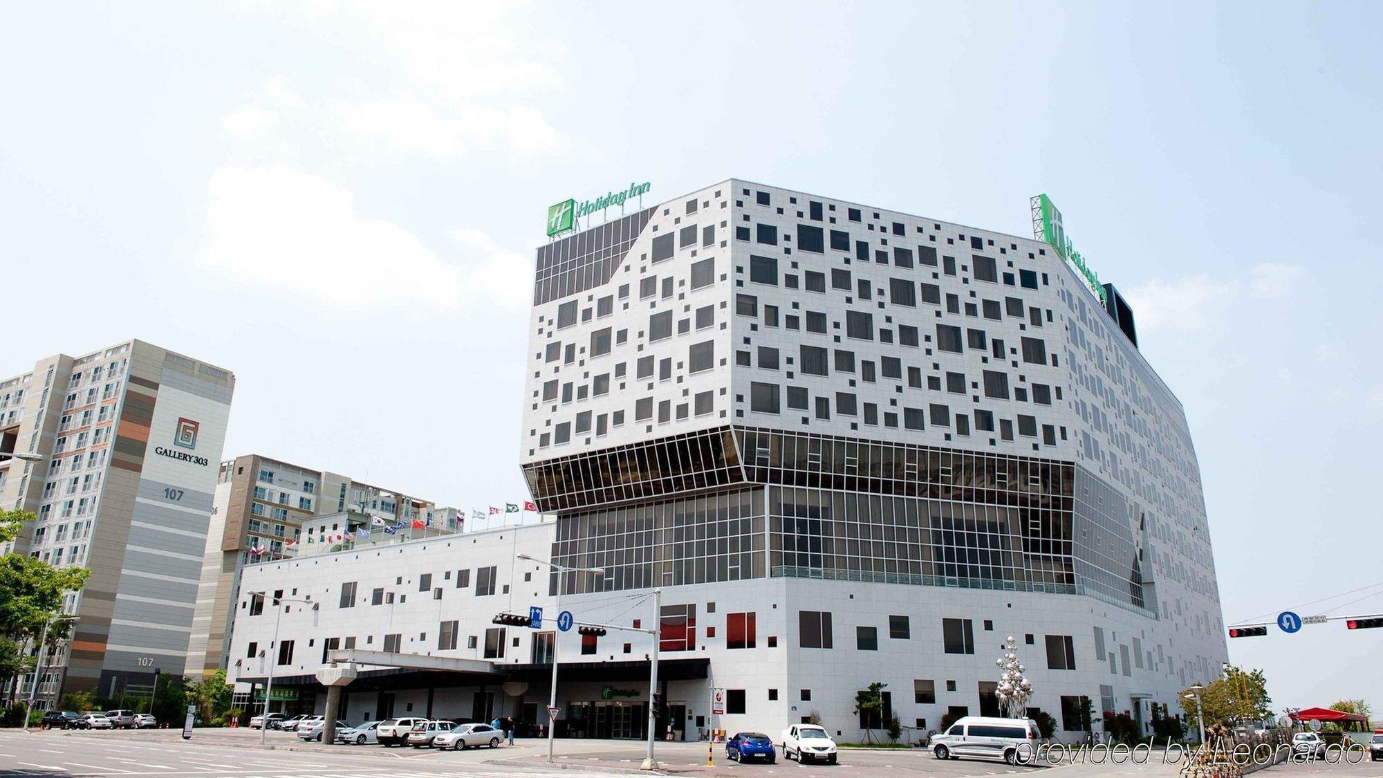 Готель Ramada Plaza By Wyndham Gwangju Gwangju Metropolitan City Екстер'єр фото